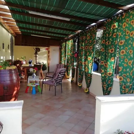 לינה וארוחת בוקר Casadolcecasalatina