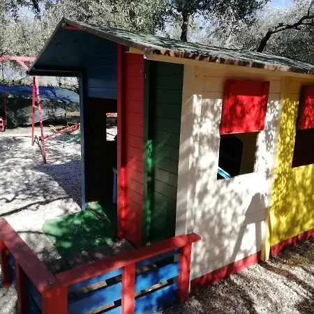 לינה וארוחת בוקר Casadolcecasalatina 4*
