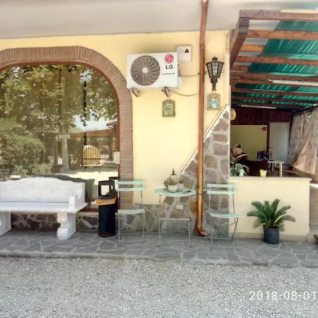 Bed & Breakfast Casadolcecasalatina